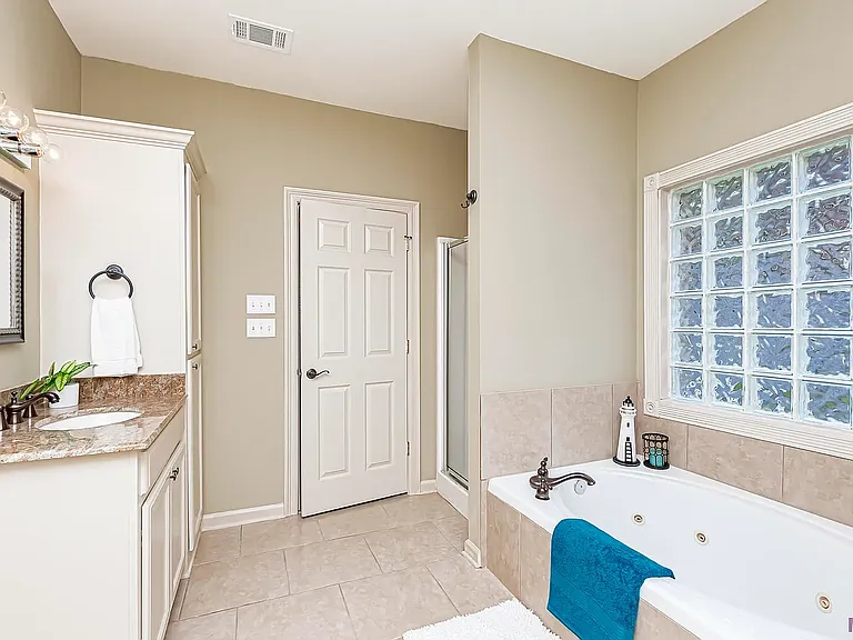6342 Surrey Ln — Photo 10