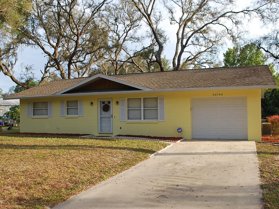 1st image of 34744 Dogwood Dr