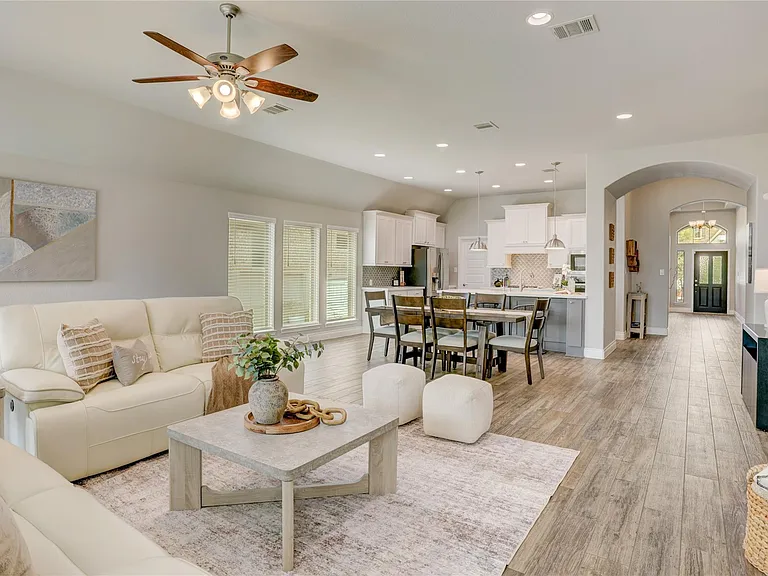 9811 Faulkner Trl — Photo 12