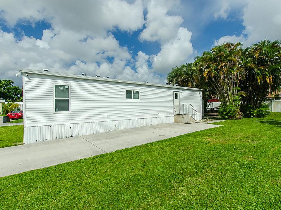 1st image of 3885 Sheraton Cir