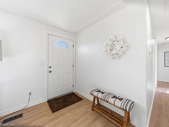 5th image of 13505 E Heroy Ave