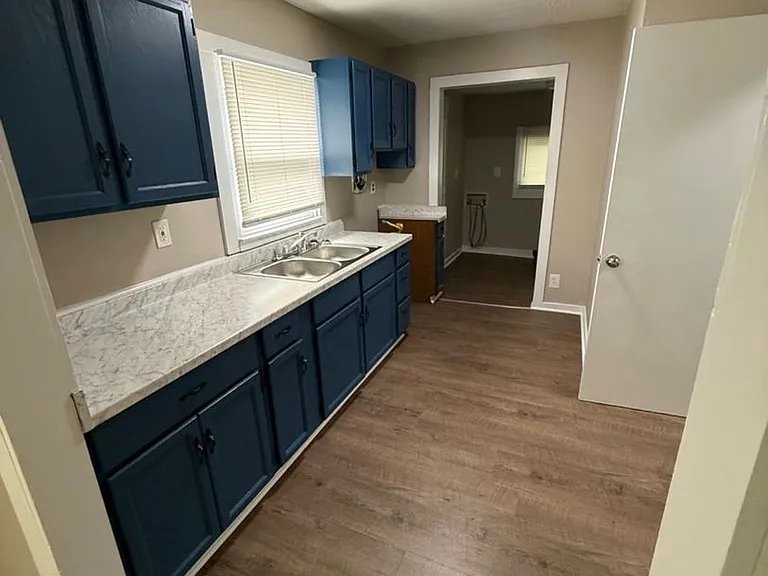 714 Golfview Dr — Photo 4