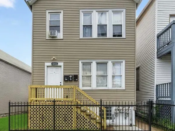 8253 S Brandon Ave APT 1F, Chicago, IL 60617