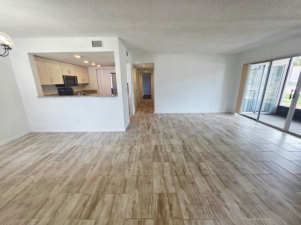 1st image of 2470 Lakeway Branch Dr #907