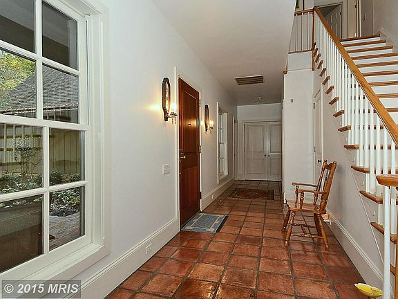 3rd image of 416 Quarter Creek Dr