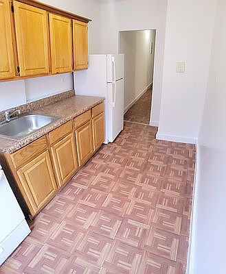 2nd image of 2721 Morris Ave APT 3D
