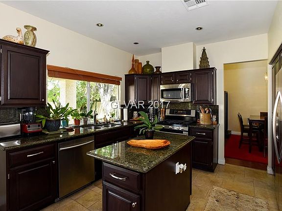 5th image of 1556 Darryl Ave