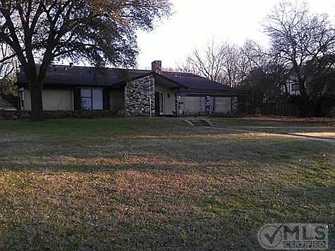 2nd image of 706 Linkcrest Dr