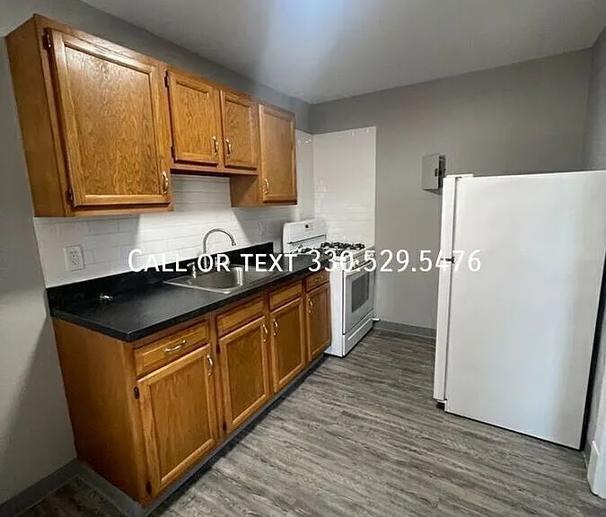 12933 Clifton Blvd #18 — Photo 7