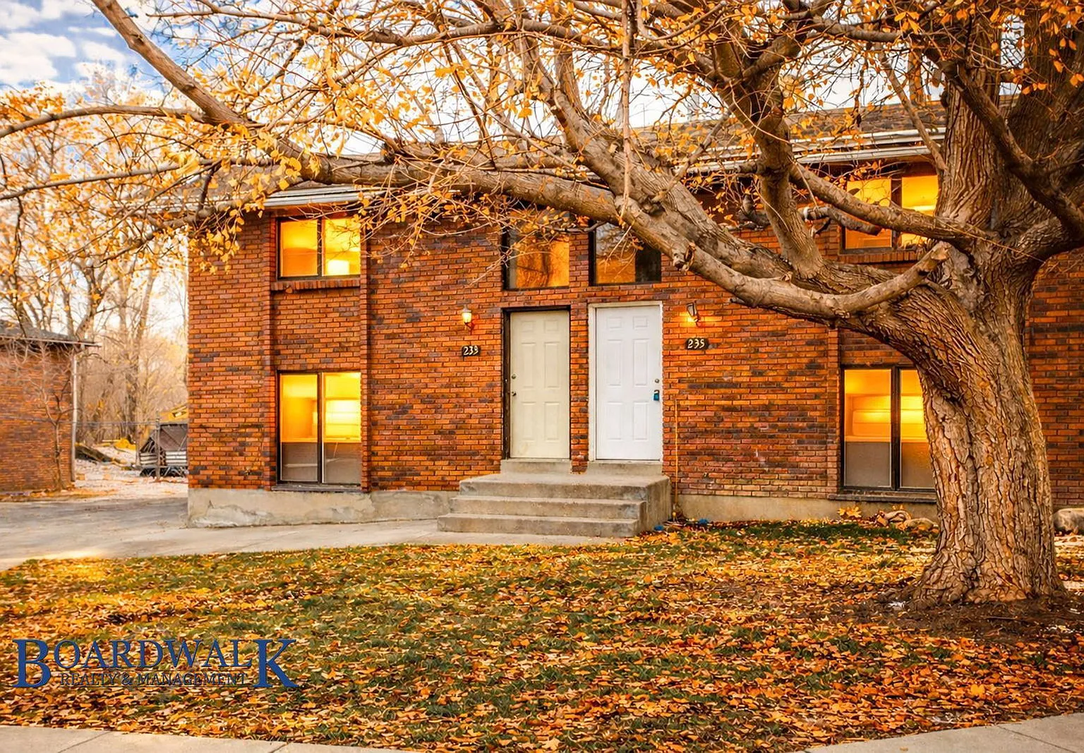 3 bed, 1.0 bath, 1271 sqft, $1,550 — Photo 3