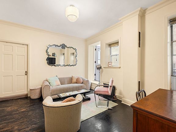 3rd image of 249 Eldridge St APT 4