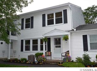 4 Eagle Ln, Fairport, NY 14450