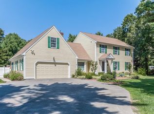 19 Pine Hill Ln, Marion, MA 02738