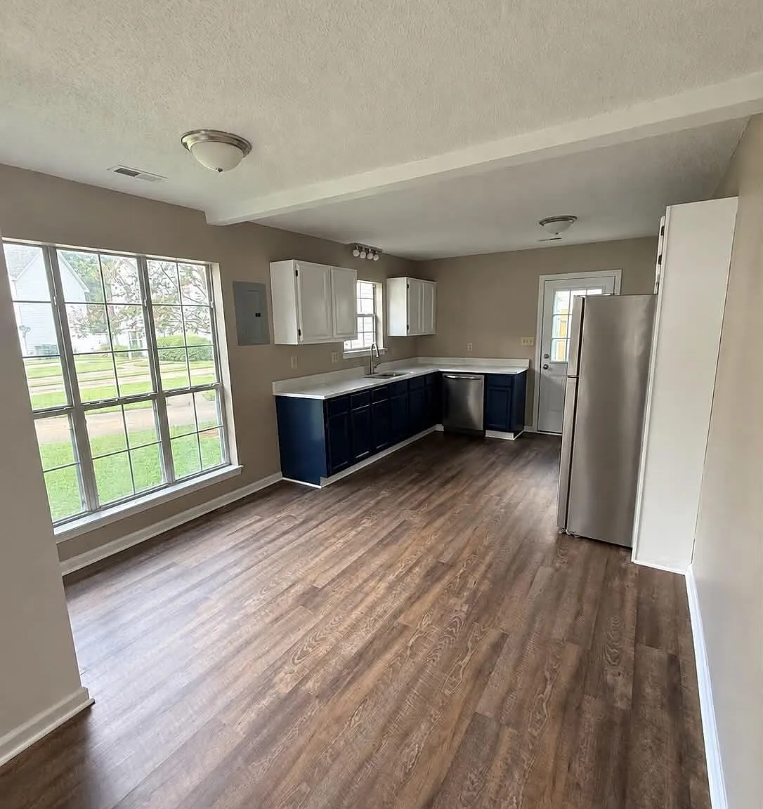 2 bed, 1.0 bath, 984 sqft, $1,500 — Photo 3