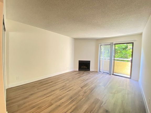 4th image of 2723 Abbot Kinney Blvd #N217