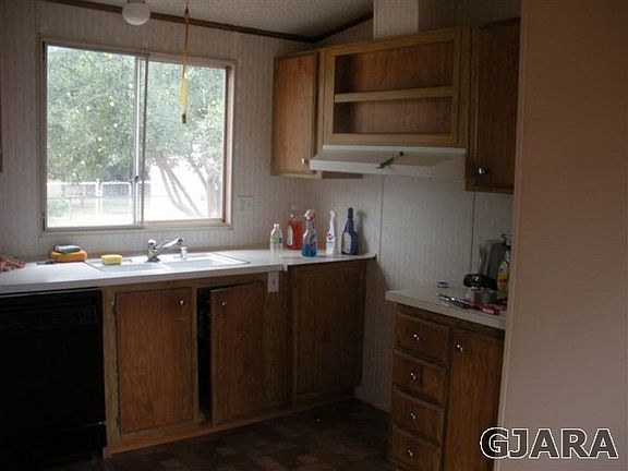 5th image of 521 Holly Park Dr