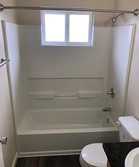 Shangri-La Apartments — Photo 14