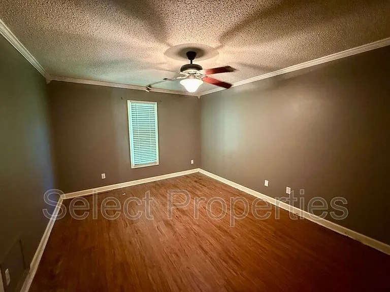 1401 Elmdale Pl #A — Photo 3