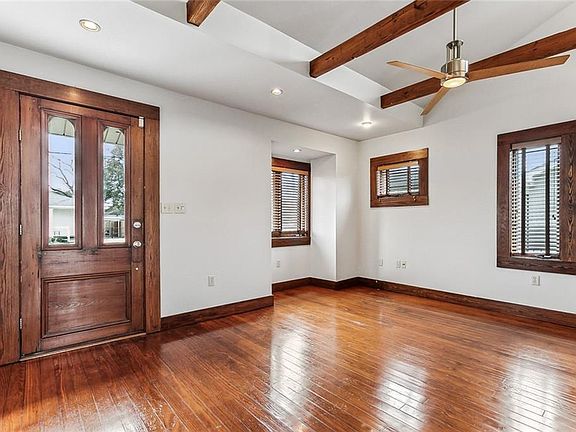 4th image of 4833 Evangeline St