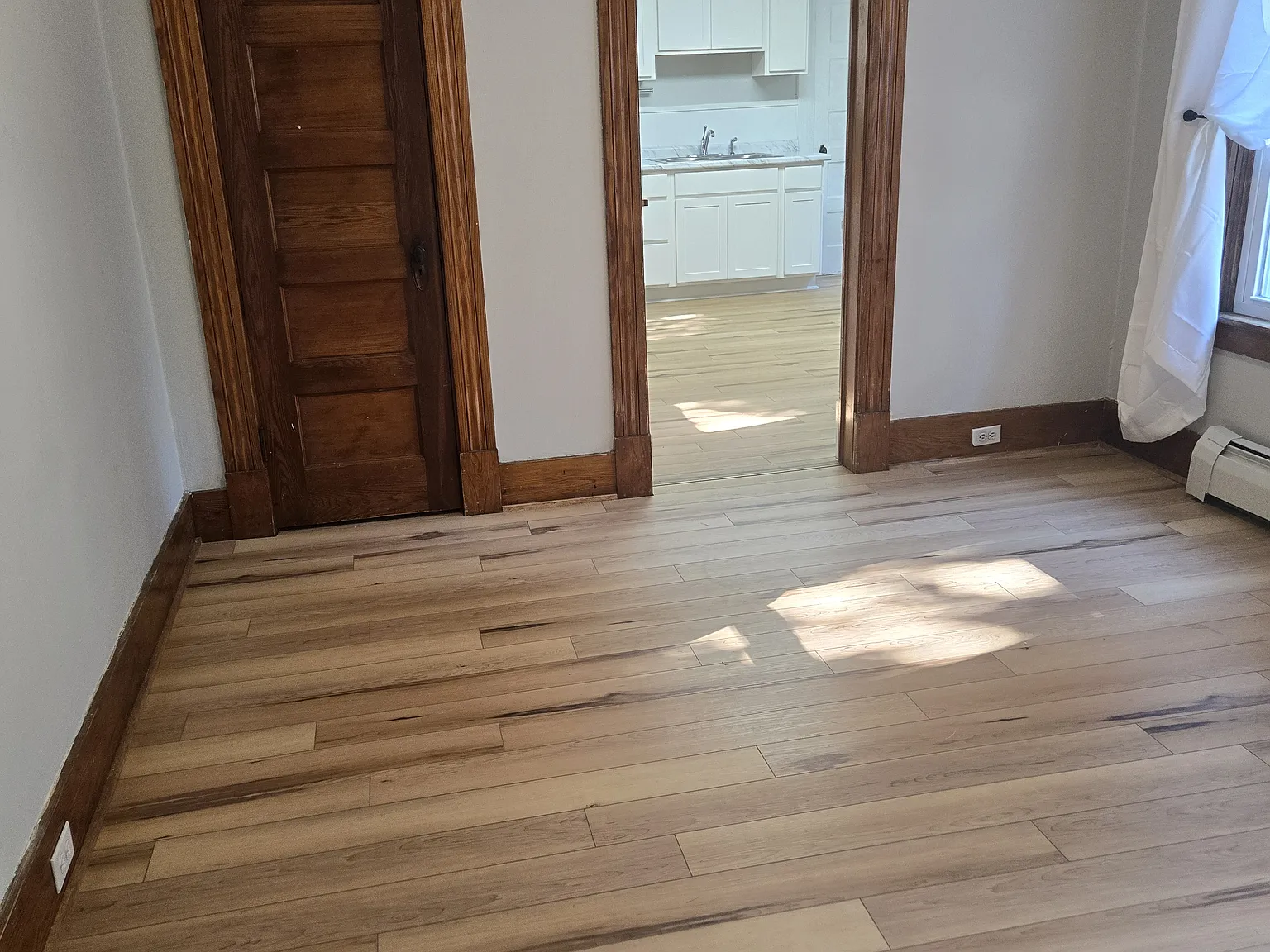 42 E Washington St — Photo 3
