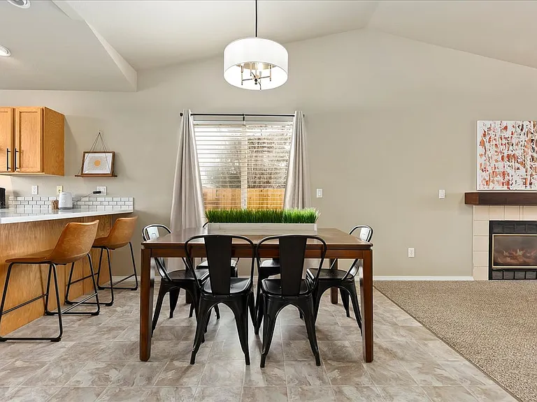 455 N Franklin Ave — Photo 5