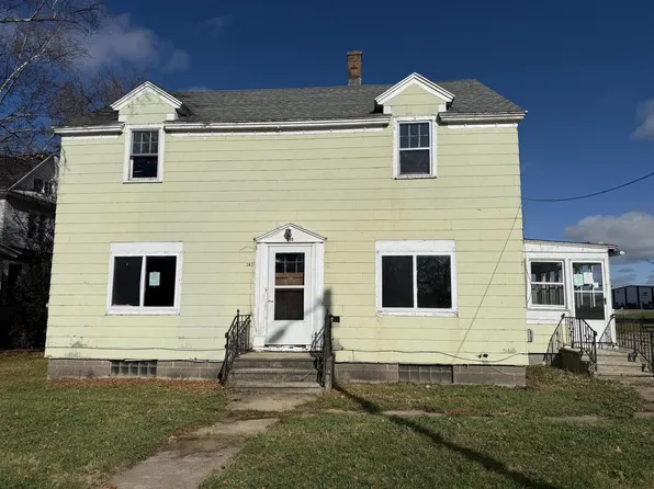 285 East John STREET, Markesan, WI 53946