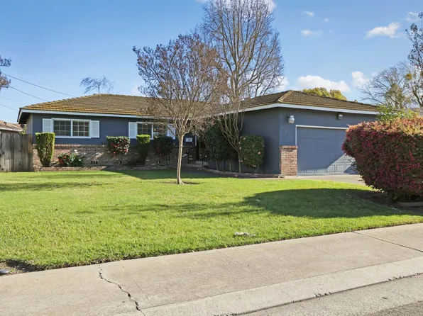 2752 Calariva Dr, Stockton, CA 95204