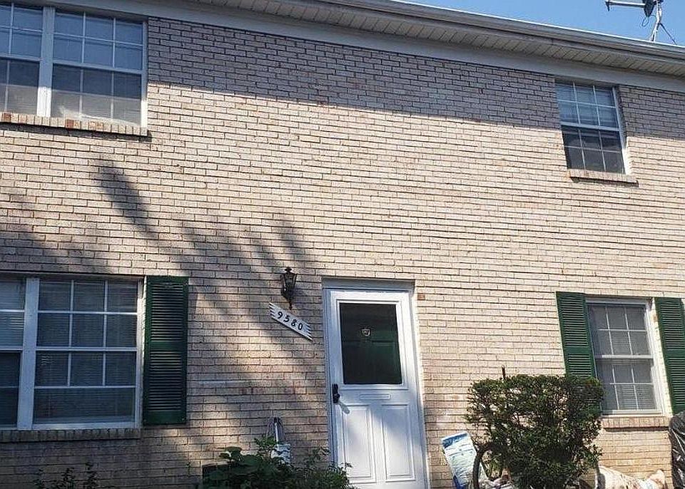 1st image of 9580 Hagel Cir