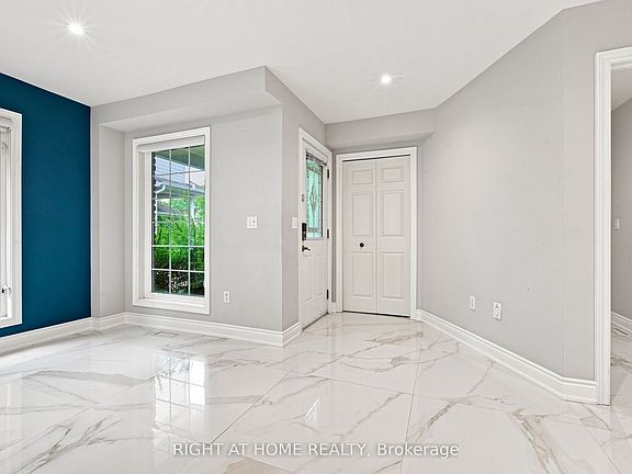 4th image of 187 Clairfields Dr E