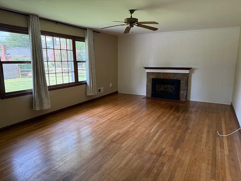2412 Manet Rd — Photo 10