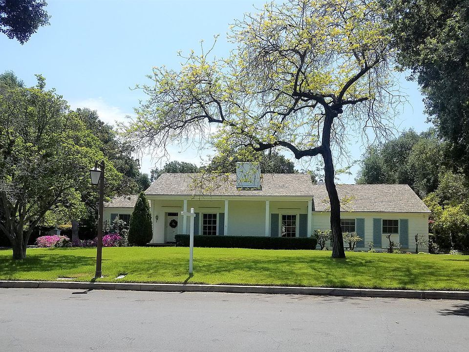 1st image of 24 Woodland Ln