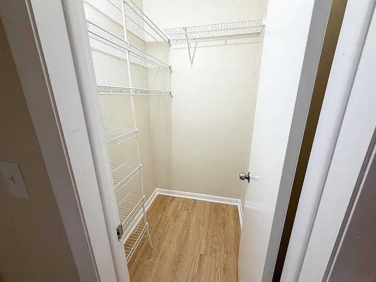917 NE 16th Ave #16 — Photo 17