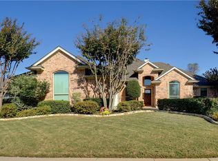 8169 Vine Wood Dr, North Richland Hills, TX 76182