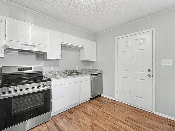 2nd image of 1045 S Happy Hollow Rd #7