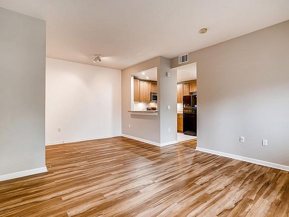 5th image of 2608 N Syracuse St Unit 102