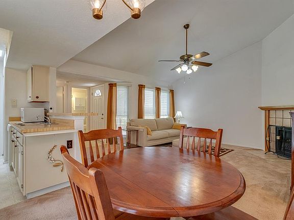 5th image of 3051 Navarro Ln