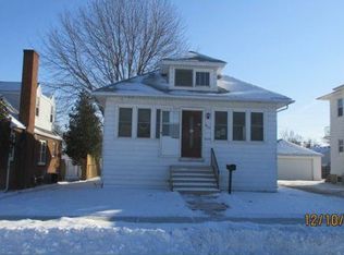932 Lyndon St, Green Bay, WI 54303