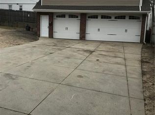 17 Westerly Ave, Providence, RI 02909