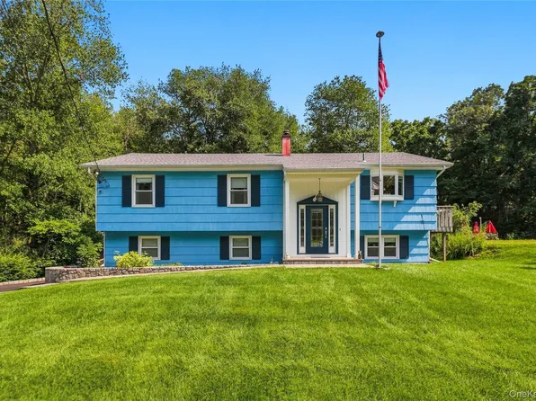15 Hood Place, Cortlandt Manor, NY 10567