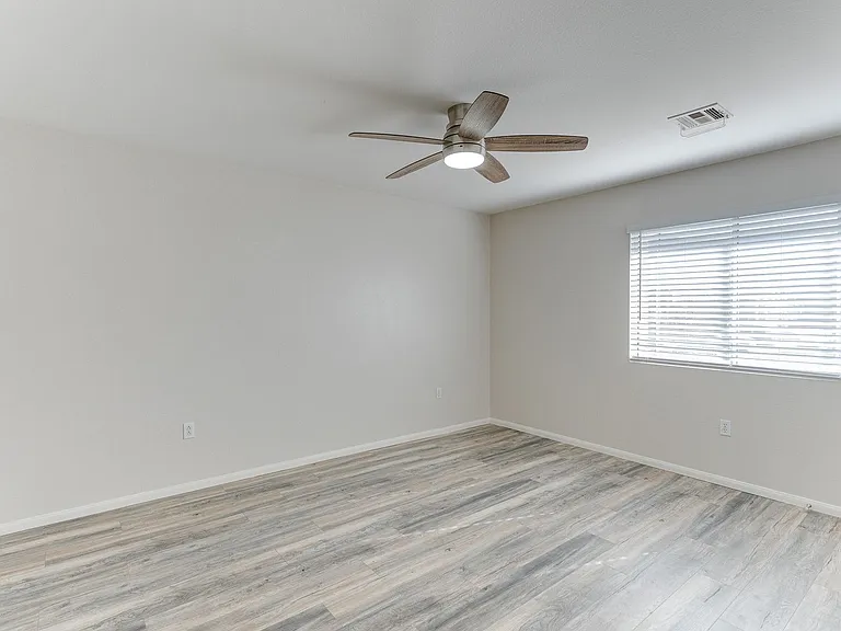 860 Viento Del Montagna Ave — Photo 36