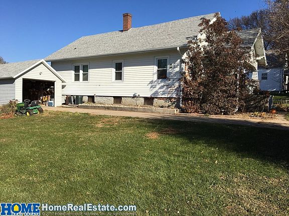 2nd image of 108 W Lusatia Ave