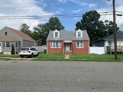 30 Roosevelt Blvd, Parlin, NJ, 08859