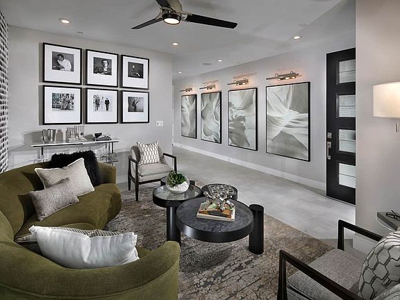 PLAN 4 MODEL - LOUNGE