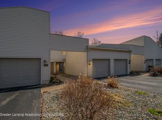 1108 S Ridge Rd, Lansing, MI 48917