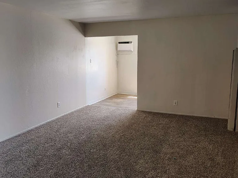 2125 North Ave #17 — Photo 14