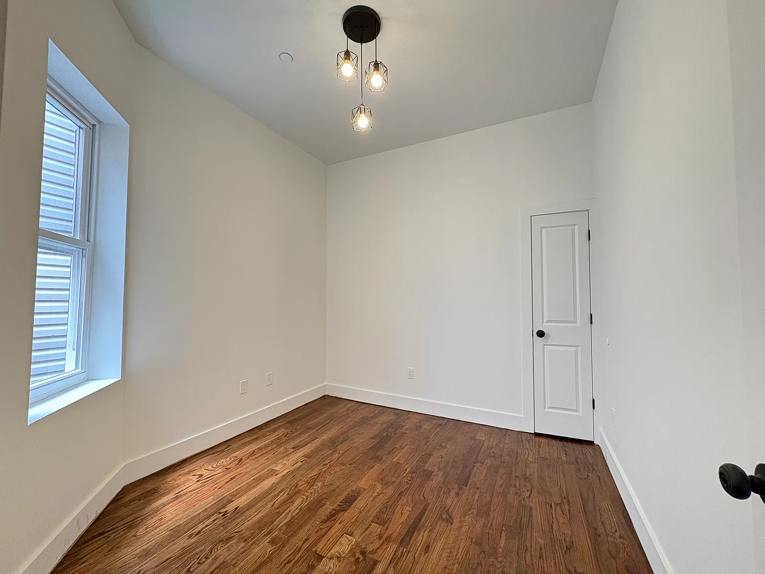 2 bed, 800 sqft, $2,150 — Photo 4