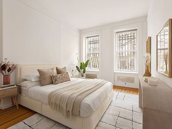 4th image of 247 W 102nd St APT 4
