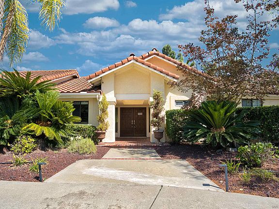 5th image of 2232 Eucalyptus Ave