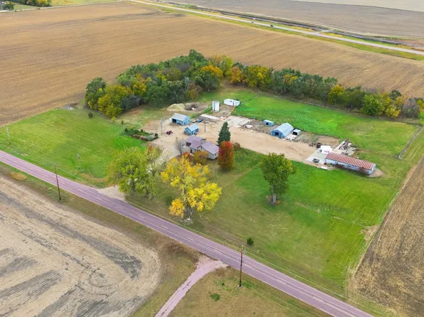 46338 278th St, Lennox, SD 57039