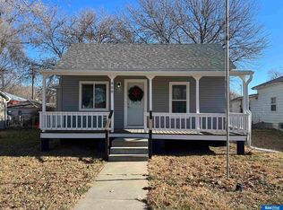 808 5th St, Aurora, NE 68818